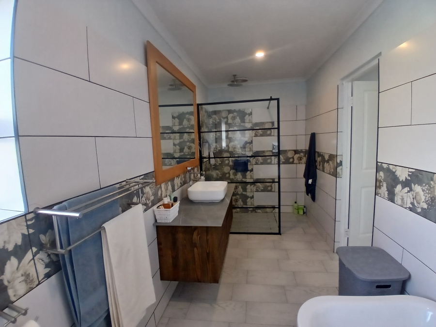 3 Bedroom Property for Sale in Marina Martinique Eastern Cape
